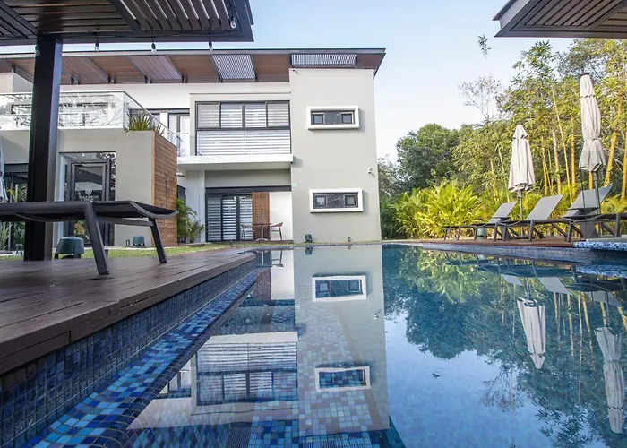 Panther Bay Boutique Hotel