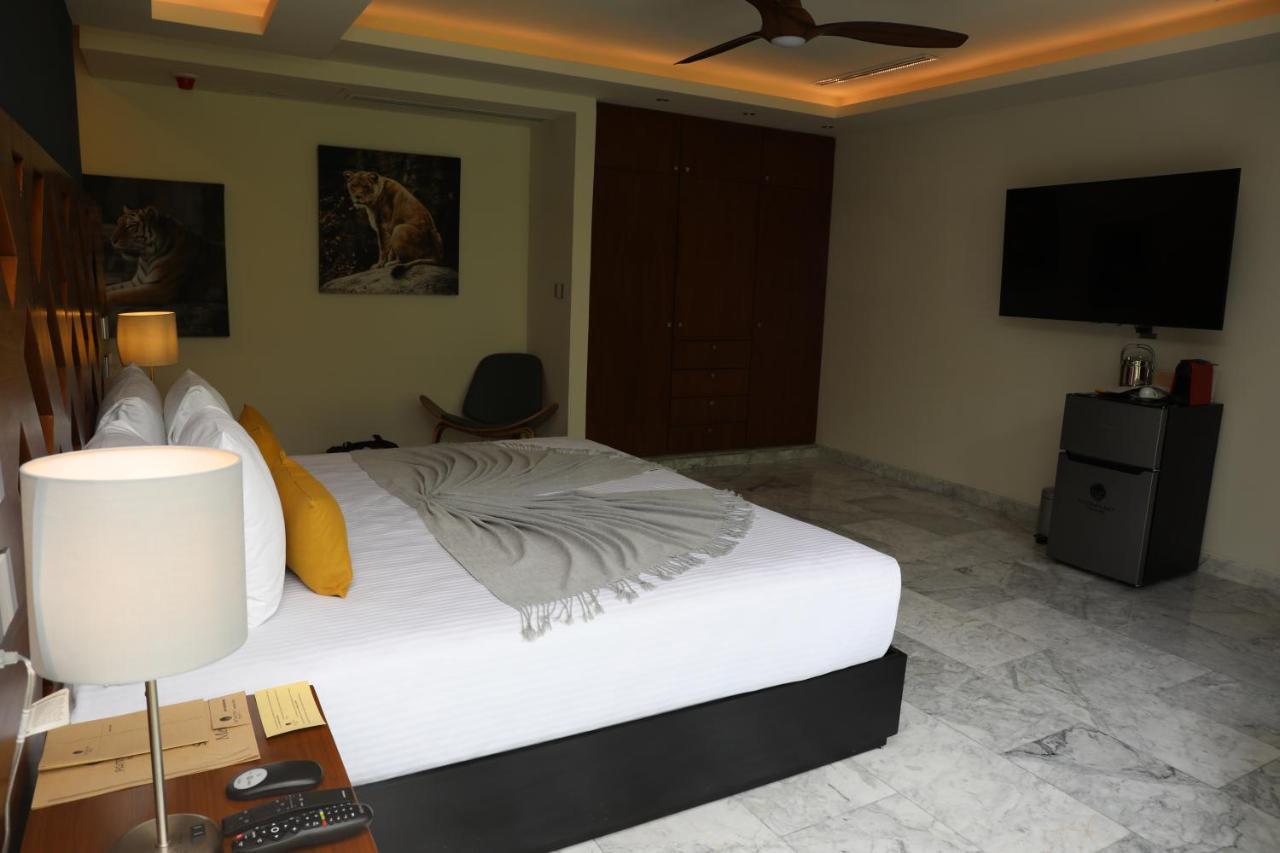 Panther Bay Boutique Hotel